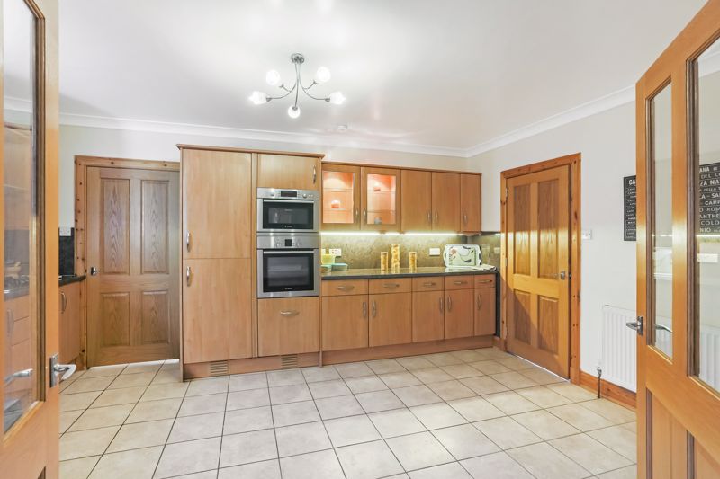 Queen Street Renfrew